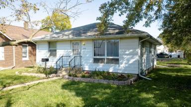 Main picture of 309 Iowa Ave