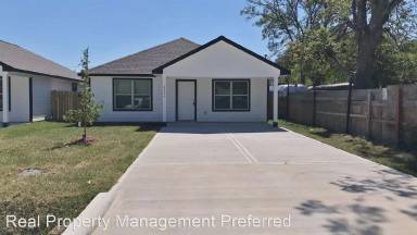 Main picture of 8146 Jeffery St