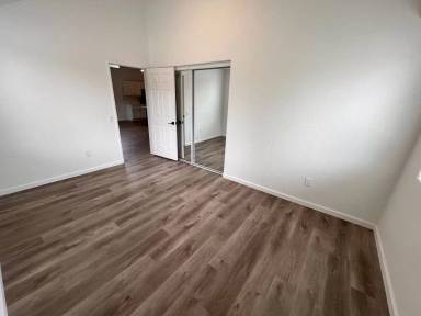 Main picture of 513 E Oak St