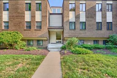 Main picture of 11 Suntop Ct