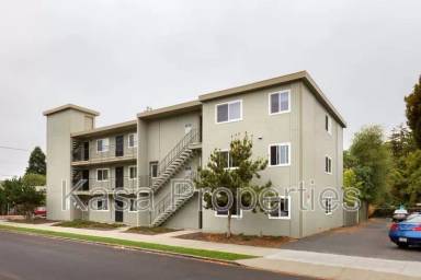 Main picture of 1947 Oregon St