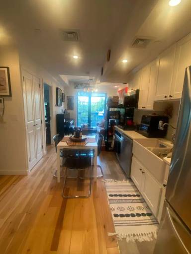 Main picture of 577 Madison St