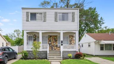 Main picture of 1511 E Harry Ave