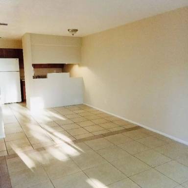Main picture of 5230 SE 31st St