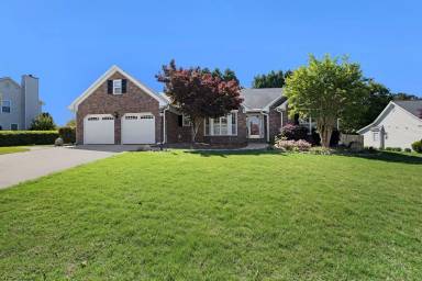 Main picture of 1690 Summit Tree Ter