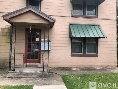 Main picture of 267 Lovers Ln