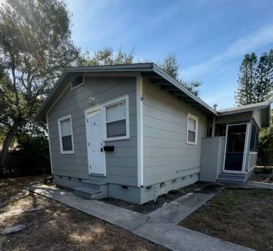 Main picture of 962 19th Ave S
