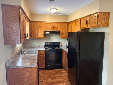 Main picture of 216 Calumet Dr
