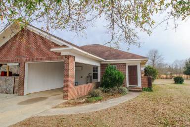 Main picture of 701 Jappy Akins Rd