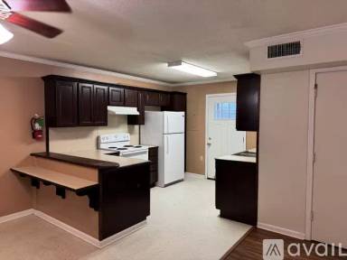 Main picture of 2073 Estherwood Hwy