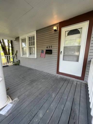 Main picture of 635 Seymour Ave