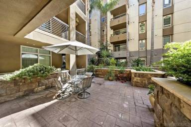 Main picture of Union Square At Broadway Condominiums