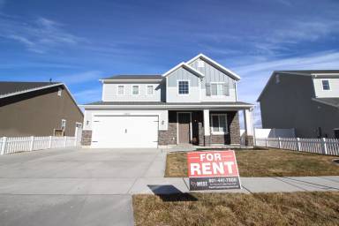 Main picture of 1462 W Waterfront Dr