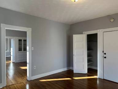 Main picture of 92 Gold St