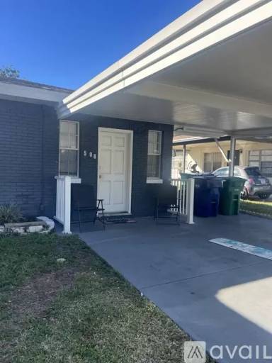 Main picture of 506 N Matanzas Ave