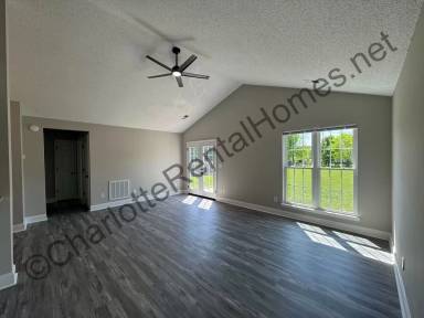 Main picture of 1327 Braveheart Ln