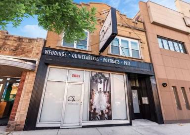 Main picture of 5833 W Irving Park Rd