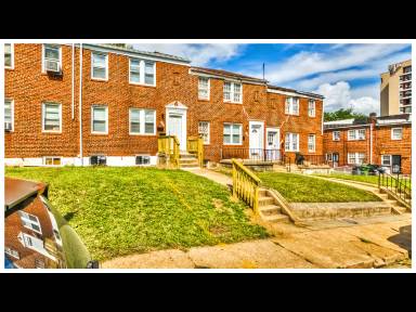 Main picture of 3704 W Franklin St