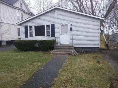 Main picture of 176 Parkway Dr