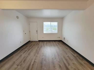 Main picture of 711 W Willoughby Ave