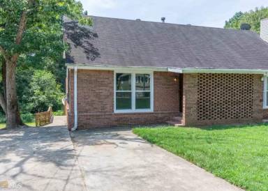 Main picture of 1055 Eastview Rd NE