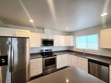 Main picture of 2285 2nd St SE