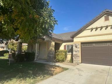 Main picture of 4122 S Willis St