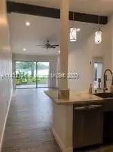 Main picture of 2240 Buttonwood Ave
