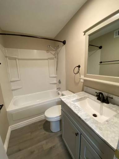 Main picture of English Park Village - 334-3