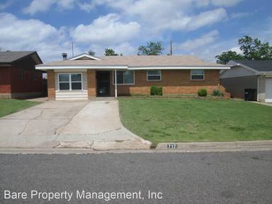Main picture of 717 SW 3rd St