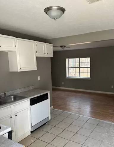 Main picture of 1769 Teamon Rd