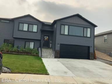 Main picture of 1128 Fleming Blvd
