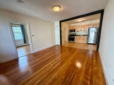 Main picture of 18 Roberts St