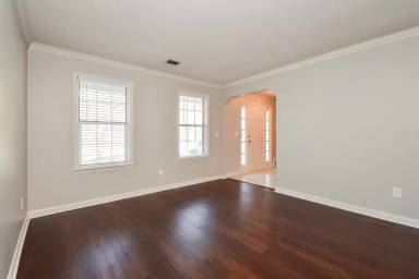 Main picture of 900 Lauren Kay Ct