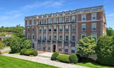 Main picture of 16 Balmoral St