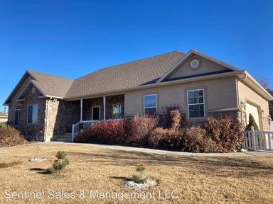 Main picture of 1436 N Trinnaman Ln