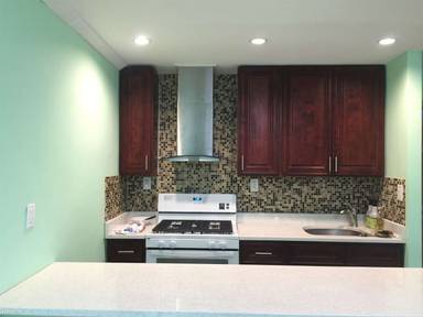 Main picture of 2446 E 7th St