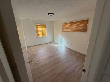 Main picture of 7444 Lion St
