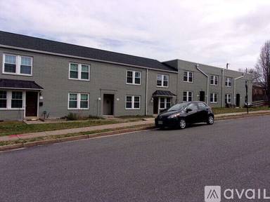 Main picture of 737 N Nelson St