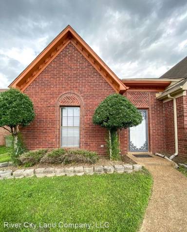 Main picture of 4190 Meadow Valley Dr E