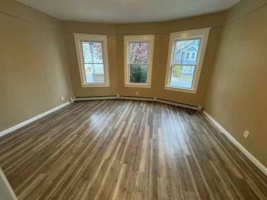 Main picture of 193 Winnikee Ave