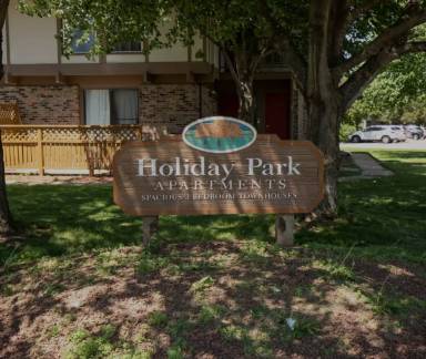 Main picture of 1515 Holiday Dr