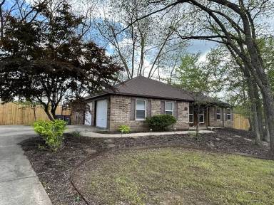 Main picture of 2409 S Brandi Dr