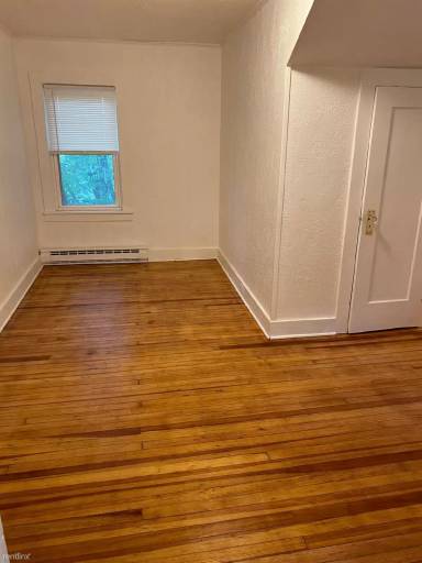 Main picture of 353 Main St