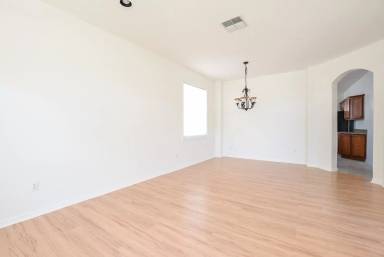 Main picture of 1144 Cathcart Cir