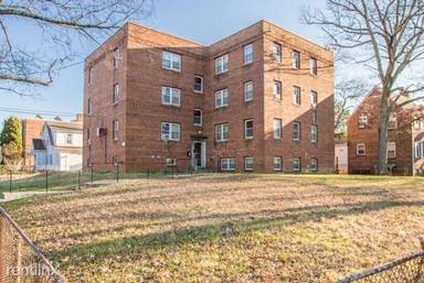 Main picture of 501 Mellon St SE