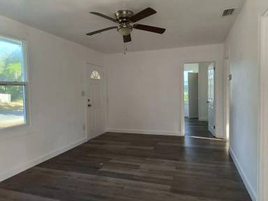 Main picture of 302 S 12th St