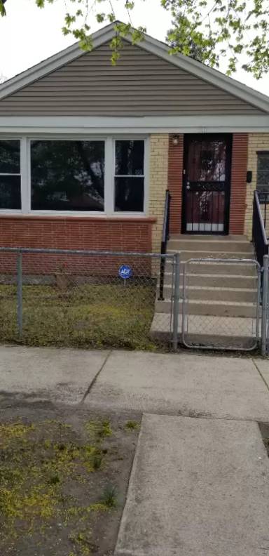 Main picture of 9111 S Kingston Ave