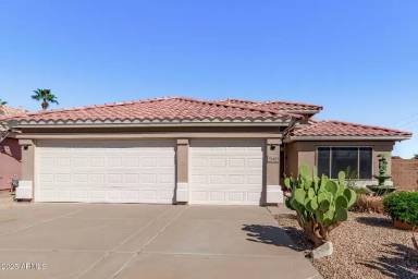 Main picture of 15461 S 47th Pl