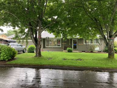 Main picture of 2542 35th St